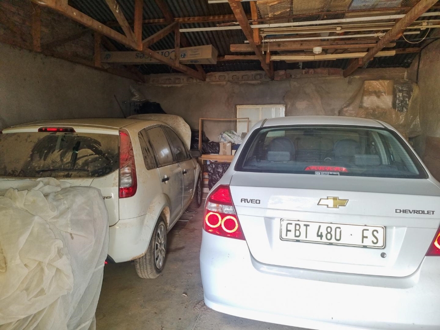 4 Bedroom Property for Sale in Paul Roux Free State